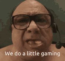 me-gaming.gif