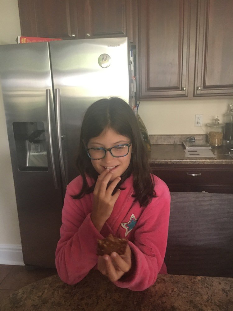 Perfect late morning snack! My girl has her momma's sweet tooth and this snack satisfies! #RXBARkidsCrowd #sponsored https://t.co/4XF4BN4H3b