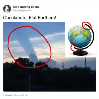 Flat-Earth-internet-meme_Q320 (1).jpg