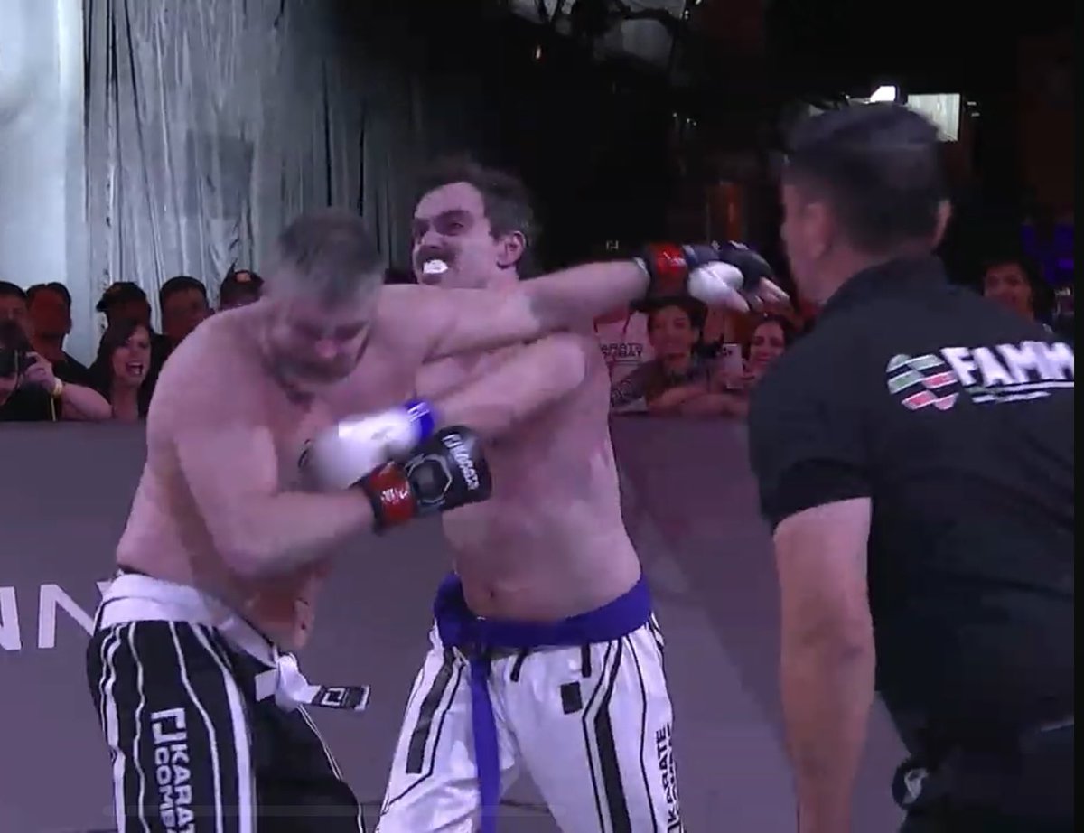 RT @ChineseGem: We are proud of you ❤️💛💙
#HarryPotterObamaSonic10Inu https://t.co/3b3OuFSqJh