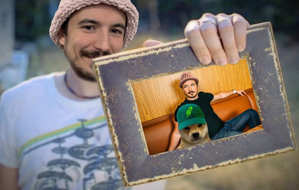 look at this photograph https://t.co/vHsYtVBhwT https://t.co/XKXQoq4oe1
