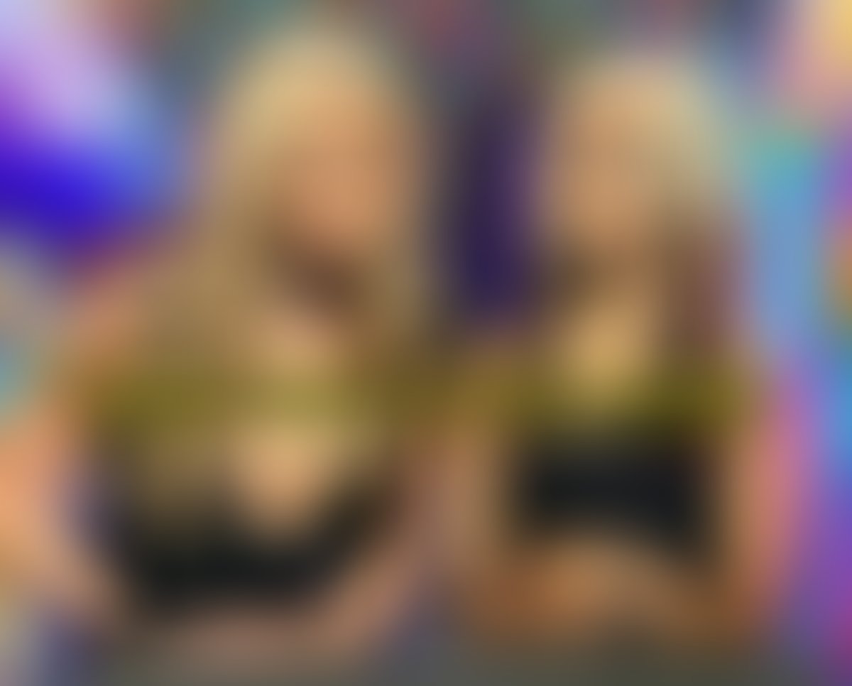 Looks good send it 💿 #Y2K https://t.co/a1UVmbbbwc https://t.co/xrhx7pxGms